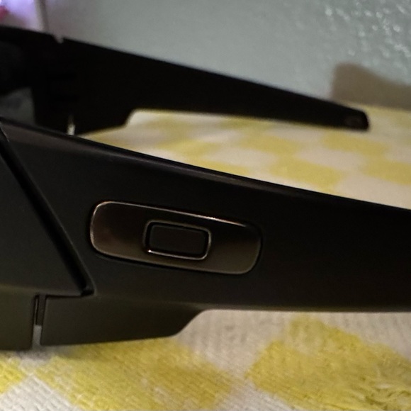 Oakley Sunglasses - Picture 3 of 5